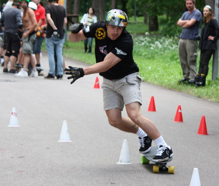 Viking Hadestrand winning the special slalom! Photo by: Jani Sderhll